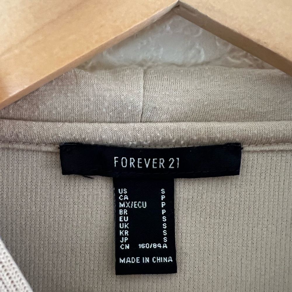 Forever 21 | Los Angeles cropped hoodie full zip jacket junior’s size sm… - Picture 2 of 10